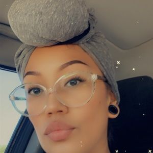 Meet your Posher, Blanca